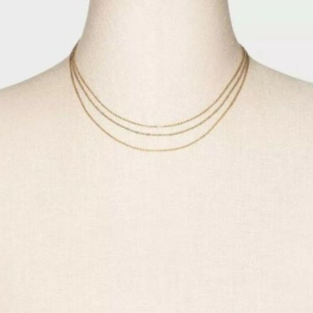 Universal Thread Layered Enamel Light Blue Dotted Gold Chain Necklace